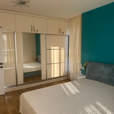 Sinemorets Blue 시네모레츠